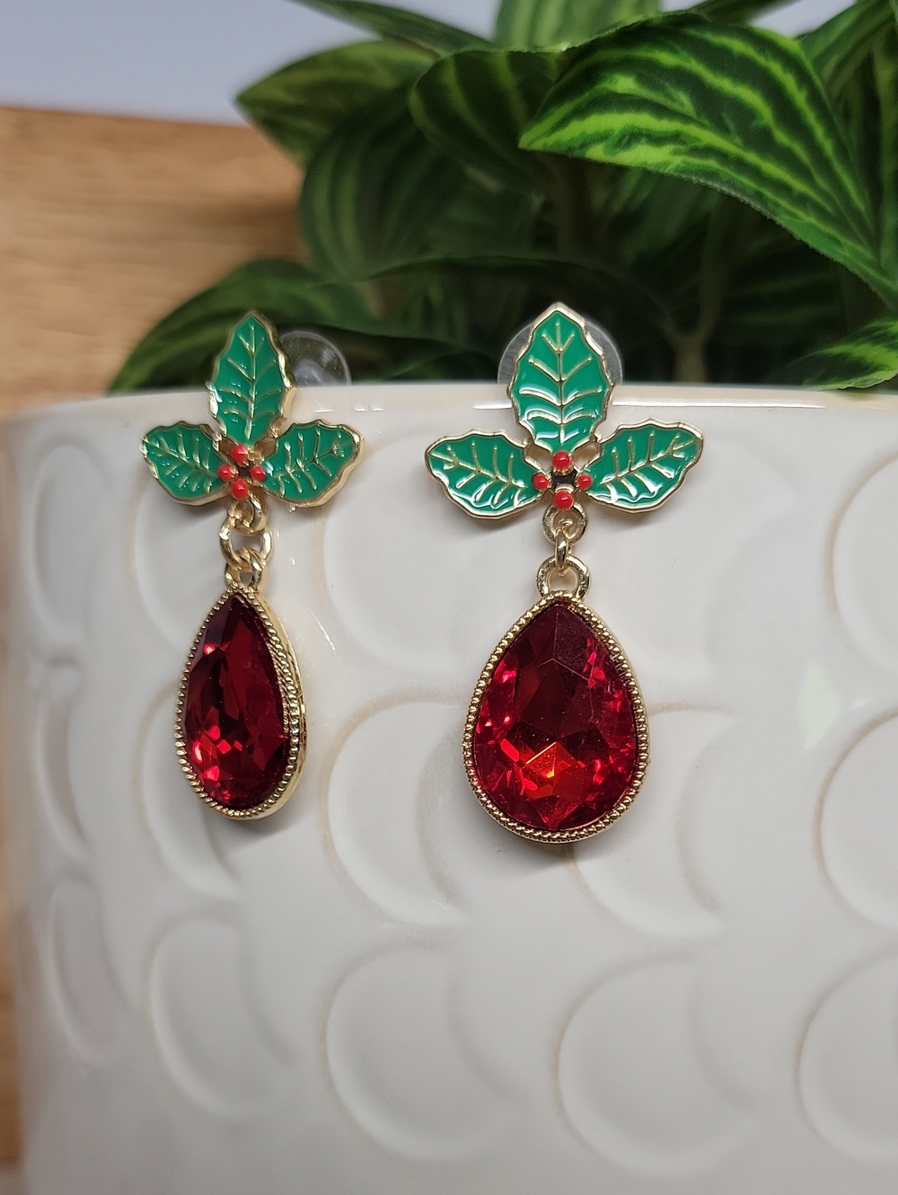 Vintage Holiday Green Holly Leaf and Red Sparkle Teardrop Drop Earrings - Picture 7 of 7